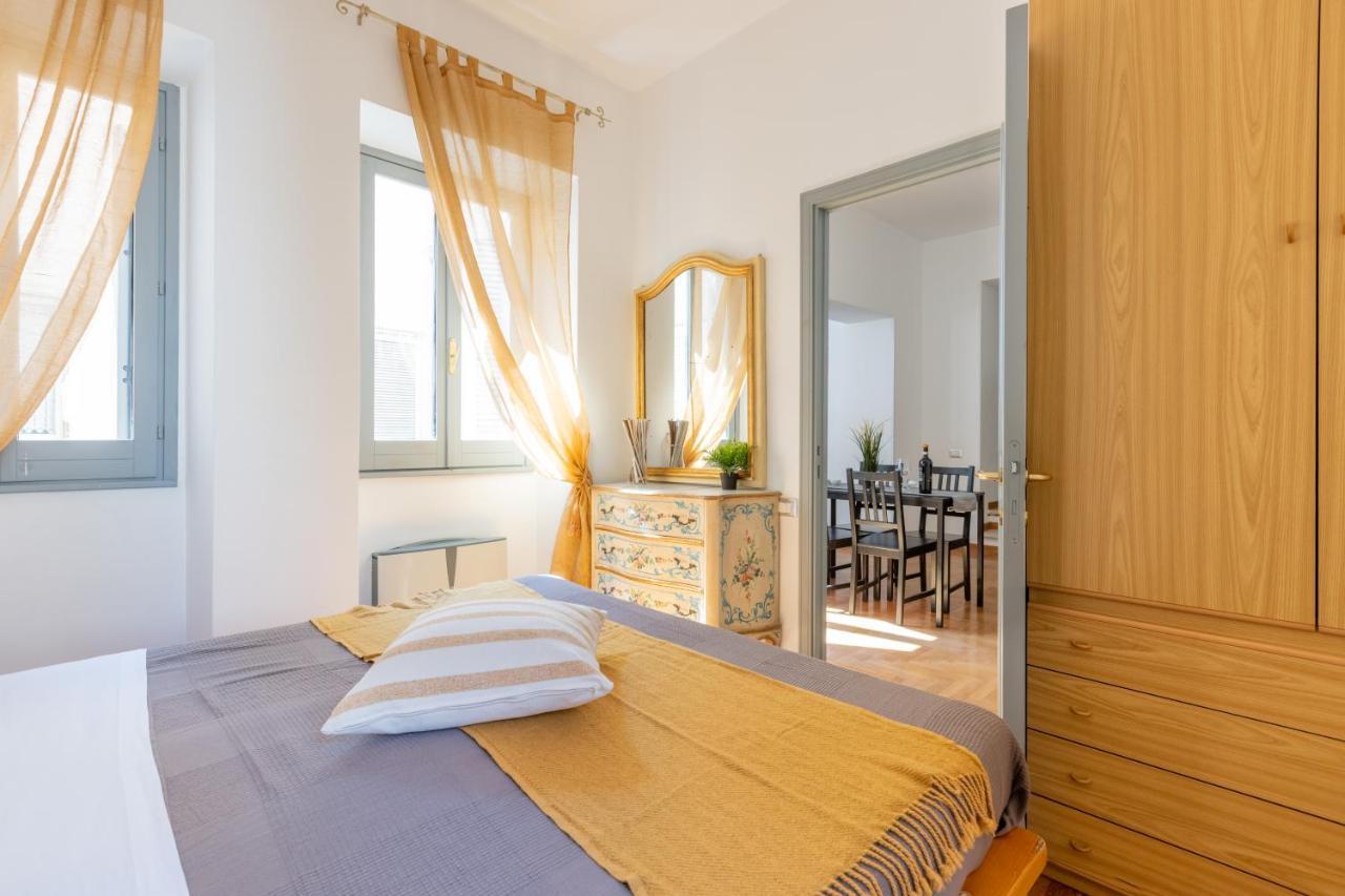 רומא Vg Fori Imperiali 5 Stelle Appartamento Elegante מראה חיצוני תמונה